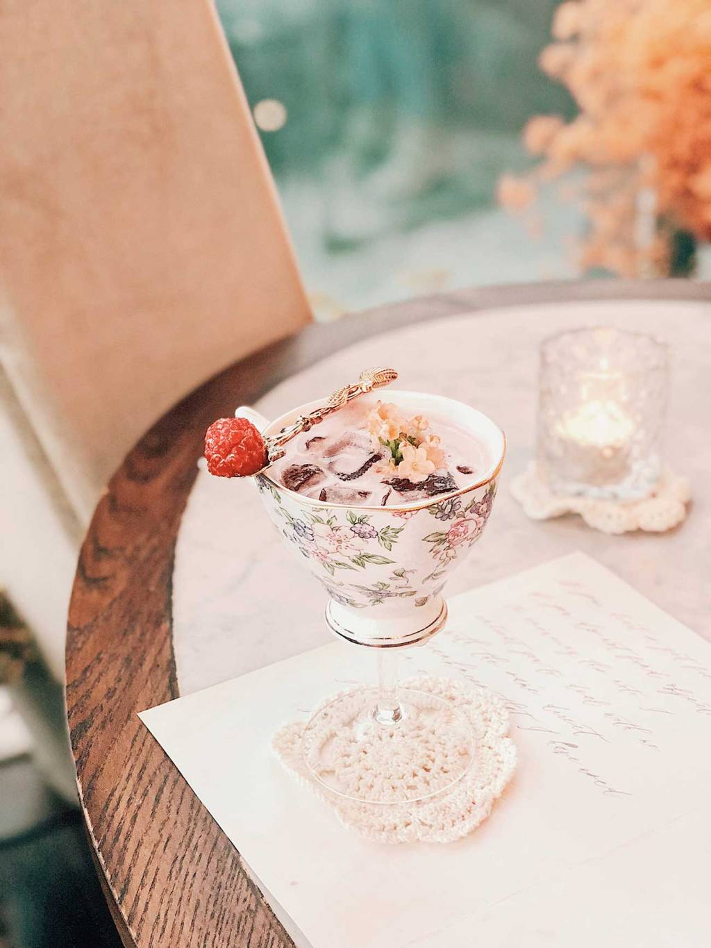 在 Dear Lilly 浪費了兩小時｜裝潢再美也救不了一場爛體驗