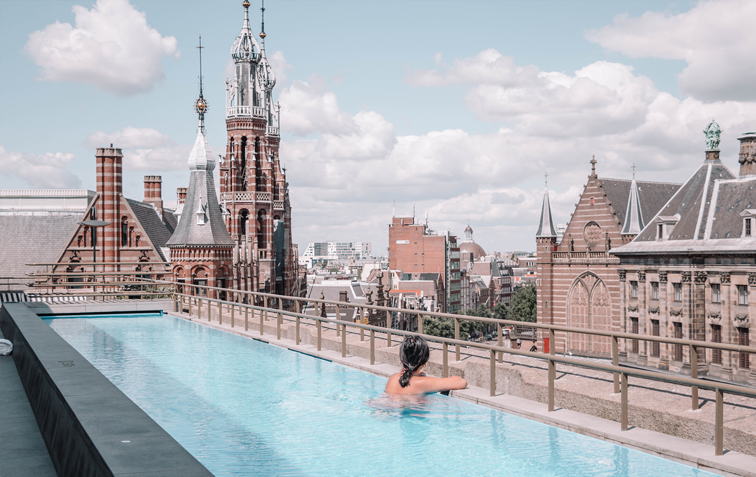 窮遊也可以享受的阿姆斯特丹景色及泳池W lounge Amsterdam