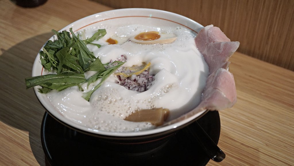 深夜的柚子香氣｜中環左近Sakon拉麵小記