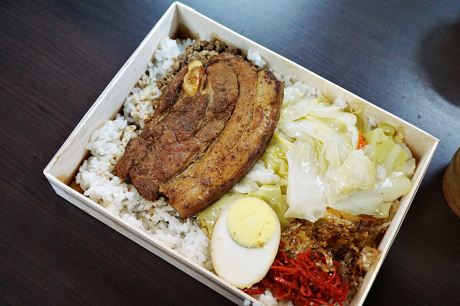 荔枝角的最後幾天，我去了程班長台灣美食